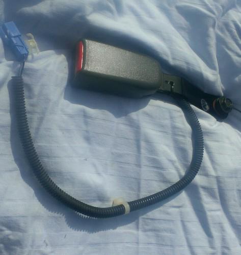 Honda accord 04-07 seatbelt clasp mechanism grey passenger seat