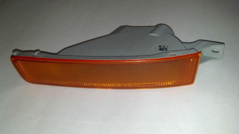 New turn signal lamp lens assy, official 1992-96 toyota camry part, 81521-33011