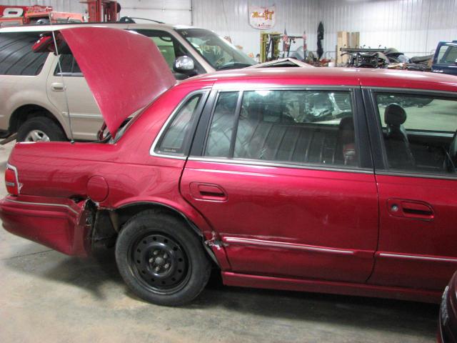 1994 lincoln continental center trunk tail light