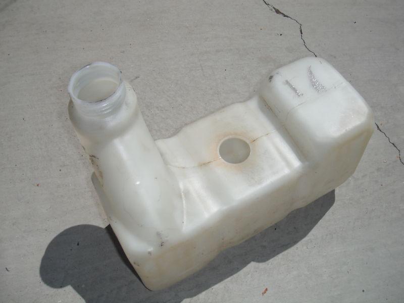 97-04 seadoo xpl xp limited di hx 3d oil tank 275000210