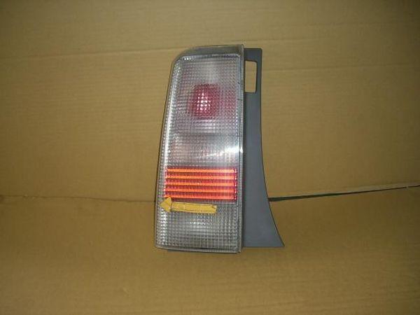 Toyota bb 2000 rear left combination lamp [0015600]