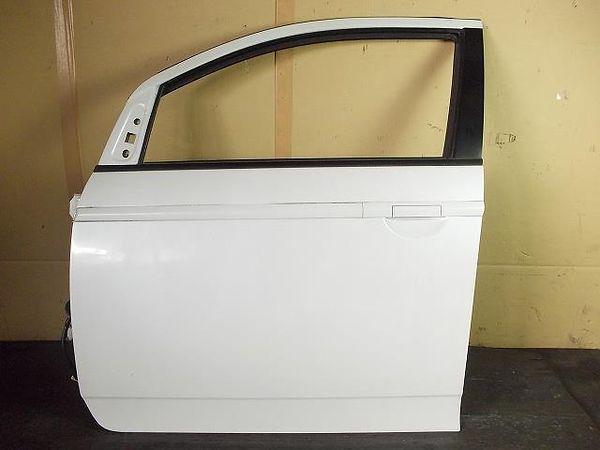 Subaru r2 2004 front left door assembly [0113200]