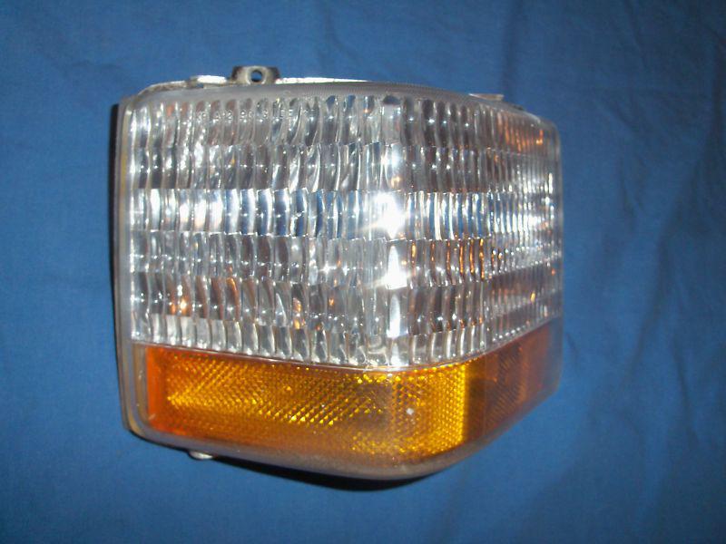 90-92 fleetwood brougham left driver side corner marker lamp park light oem