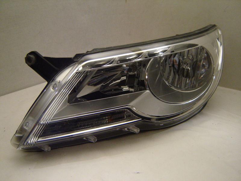 Volkswagen tiguan left halogen headlight 08 09 10 11 oem 