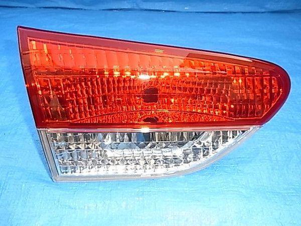 Toyota wish 2009 rear left combination lamp [1215600]