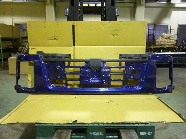 Isuzu isuzu large automobiles 2012 front bumper assembly [0010100]