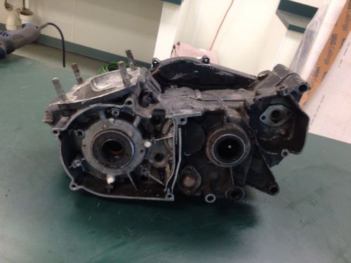 Suzuki tm400 engine cases  tm 400  motor  kick start gear