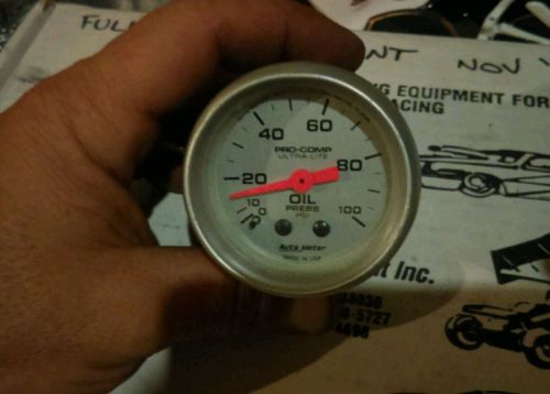 Autometer oil pressure gauge ultra lite