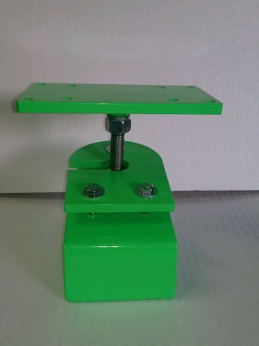 Racing go kart engine stand green