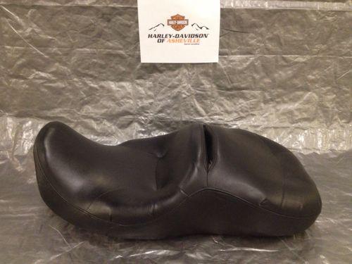 Harley davidson comfort stitch seat 51157-04a