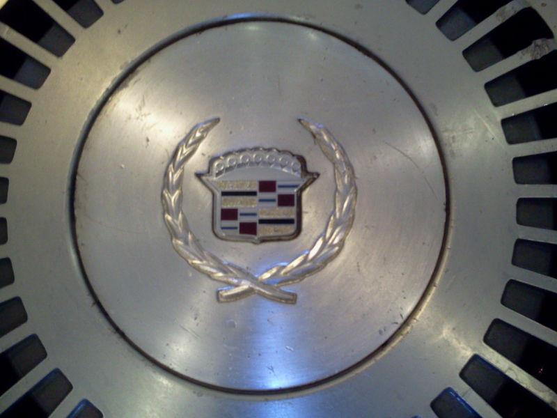 * center cap for a factory 14 inch rim - cadillac / deville / seville / eldorado