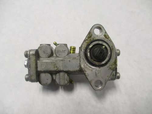 Tohatsu nissan outboard md50b oil pump 3t5-09000-0 (c16-1)