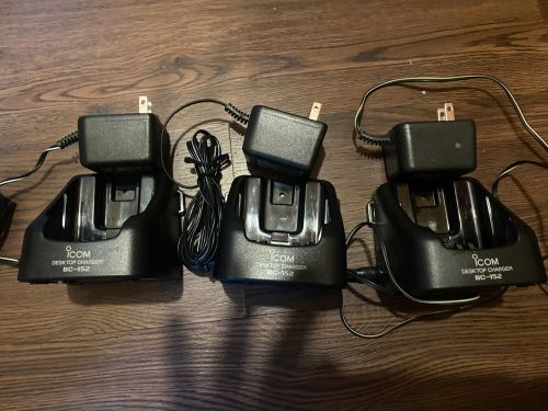 Icom bc-152 desktop charger with bc-147a power supply