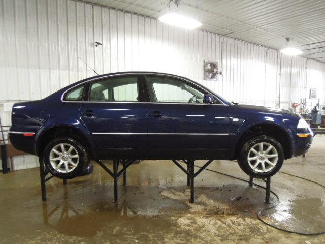 2004 volkswagen passat 97274 miles rear or back door right