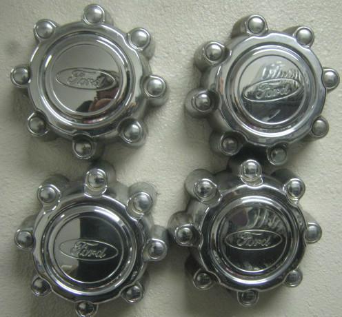 Set of 4 authentic ford f250/350/ excursion center caps