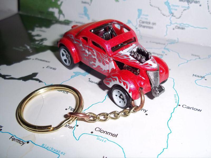 Custom mint keychain 1940's willy's coupe,magenta w/white mags