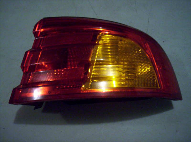 01 02 kia optima oem rh (passenger) tail light