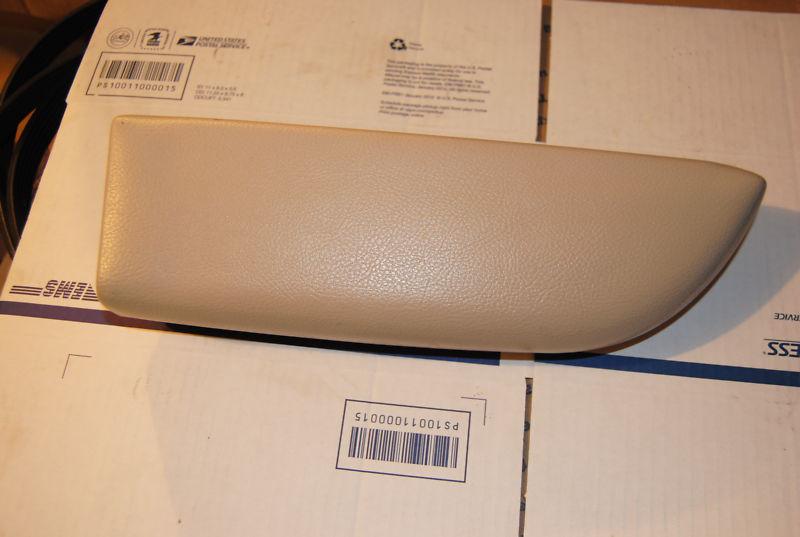 03-10 lincoln towncar  tan left front door panel arm rest 04 05 06 07 08 09