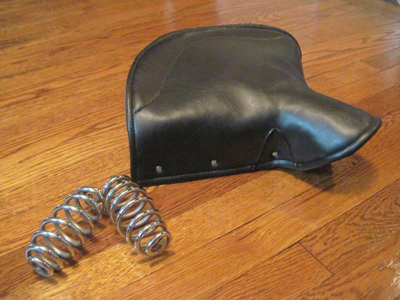 Lycett style sprung solo seat-uk made-triumph,enfield,norton,ariel-brand new!!!