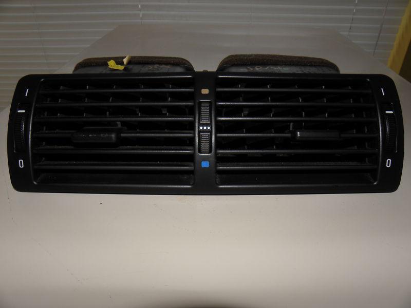 Bmw 528i e39 1997-2000  air a/c heat center double dash vent