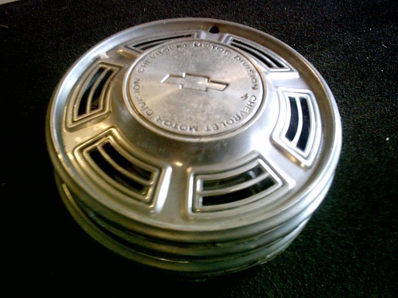 Chevrolet vintage 14 inch hub caps