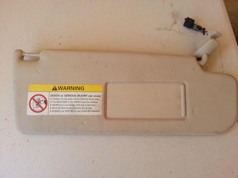 2001 volkswagen beetle passenger side sun visor