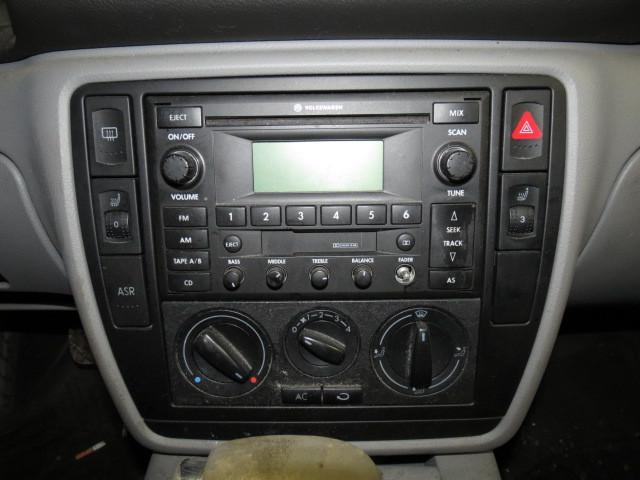 2003 volkswagen passat radio trim dash bezel 2515682