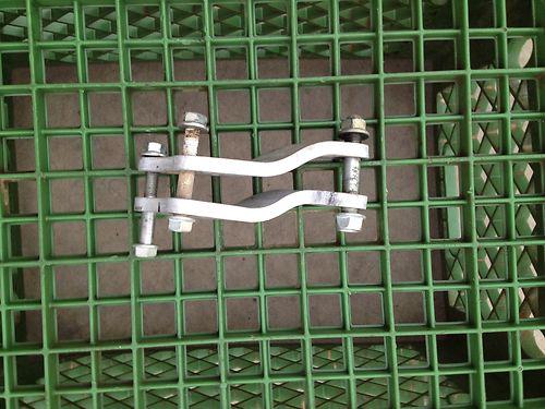 Upper motor mount bracket honda crf 250r 07