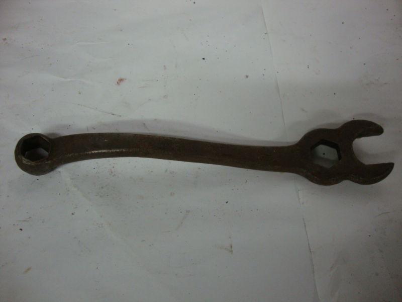 Wrench ford script model "t"  "a"  "tt"