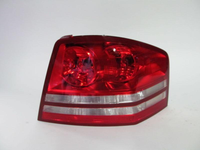 07 08 09 2010 dodge avenger oem right tail light nice!