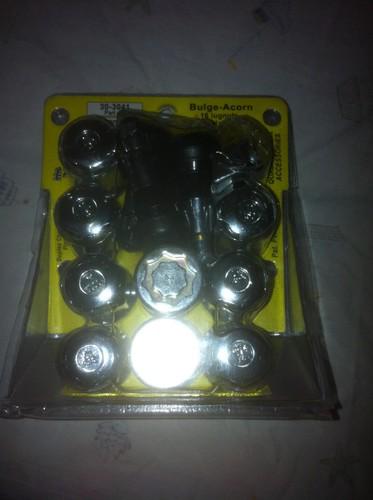 Mr lugnut lug nuts 30-3041 thread size 14mm-1.5 new!!!