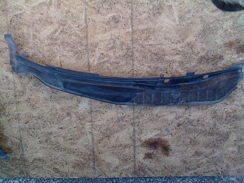 Mercedes w126 cowl plate 1268300113, 1268301213 