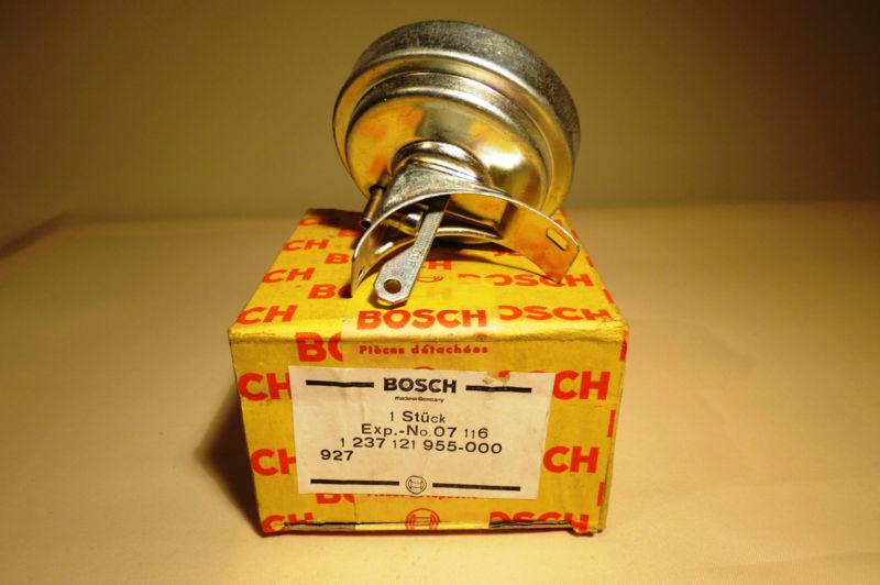 Porsche 914 1974. nos bosch dual vacuum advance unit. 