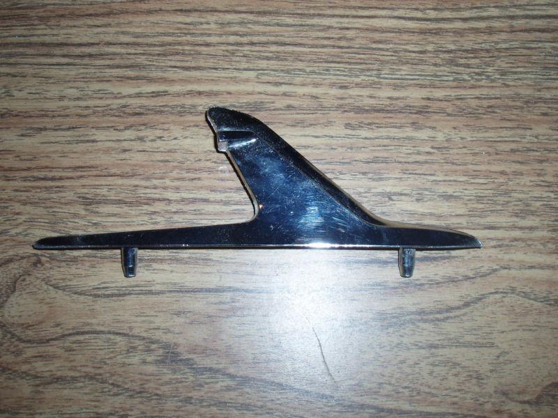 Chevy impala 1961 right fender emblem convertible 