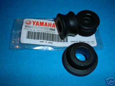 Yamaha   xt500  tt500  fuel  tank  grommet  set  **(nos)**(oem)**