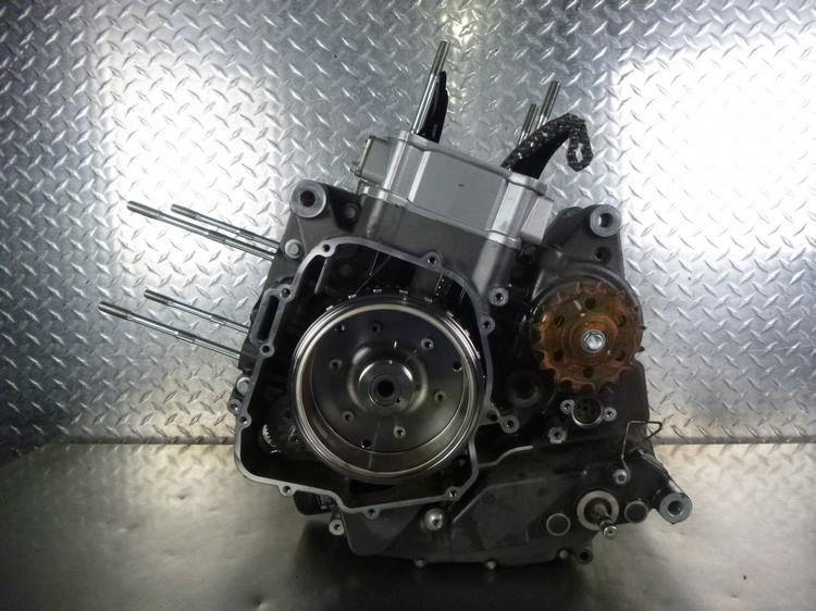 Aprilia dorsoduro smv 750 engine motor case block transmission