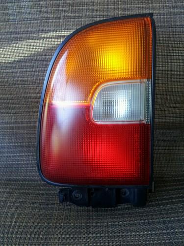 1996 toyota rav4 tail light left