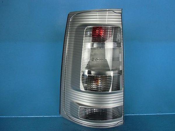 Toyota sienta 2012 rear left combination lamp [4715600]