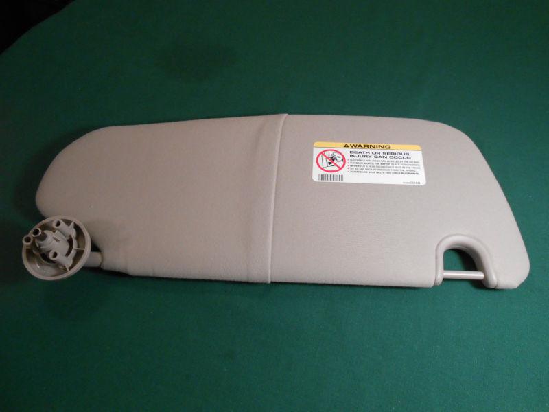 2002-05 dodge ram driver sun visor (no mirror)