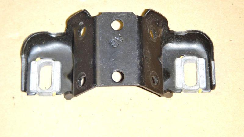 82-92 camaro firebird steering column support bracket