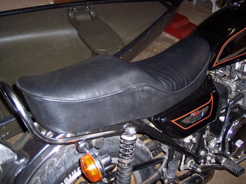 Kawasaki kz1000 seat - fits 1980 fuel injected g1 model recovered comfortable