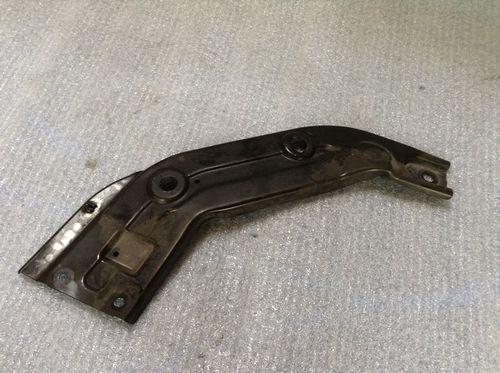 Volkswagen 561805932 genuine oem factory original mount bracket