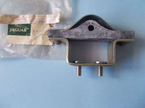 Jaguar xj6 - xj12 series 1 - 2 - 3 rear exhaust hanger - nos jaguar - c40110