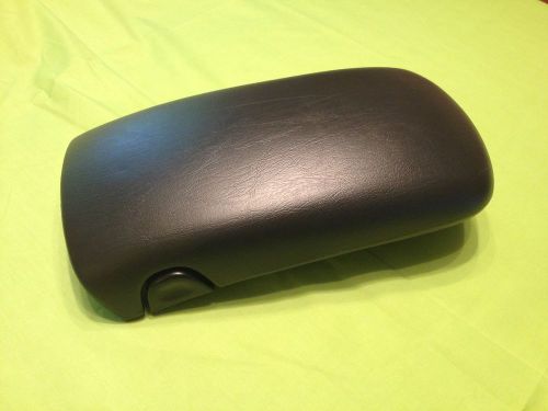 Used oem chevrolet monte carlo console lid armrest center black 2001-2005