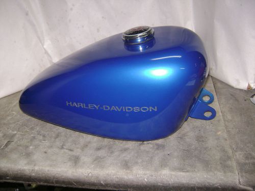 Harley-davidson sportster gas tank  aprox 3.3 gal; peanut style tank