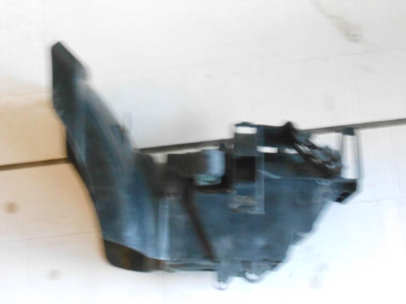 1987 honda super magna rear inner fender/ battery box