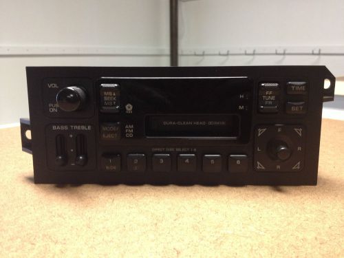 2000 chrysler cirrus lxi tape player/radio free shipping!