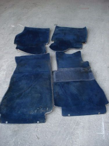 Mercedes w123 complete set of 4 floor mats, from 300d, color blue