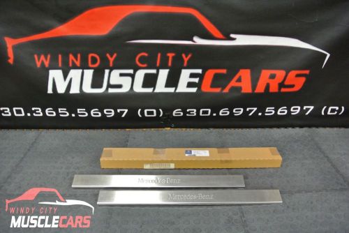 Nos 1997-2005 mercedes benz ml w163 front door sill scuff plates b6 689 0027 nr!