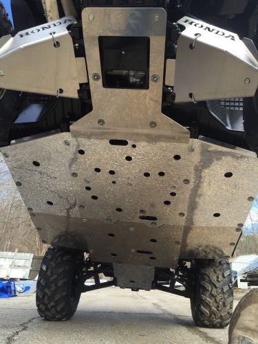 Honda pioneer 1000 3 and 1000-5 full skid plate 3/16&#034; thick aluminum